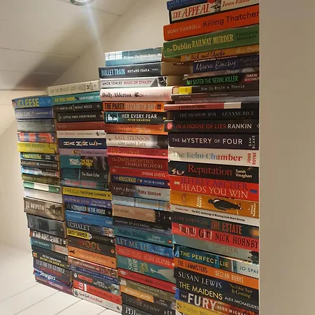 Stylish, Bright, Luxurious, Flat In Dublin 6w Terenure